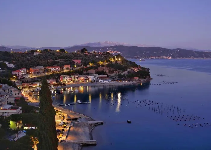 Casemaggi Attico Sul Mare, Penthouse On The Sea شقة بورتوفينيري