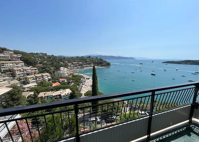 Casemaggi Attico Sul Mare, Penthouse On The Sea * بورتوفينيري